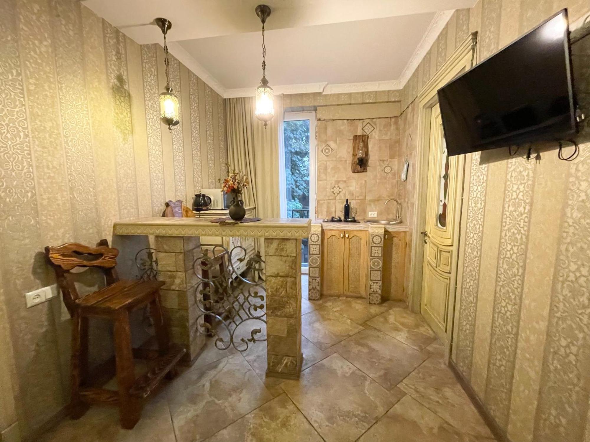 Central Apartment Tbilisi Ngoại thất bức ảnh